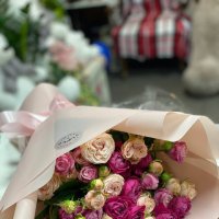 11 кустовых роз