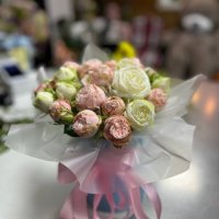 Spray roses in a box - Gisikon