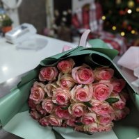 Букет 7 розовых роз
