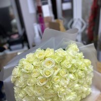 White roses by the piece - Paramaribo