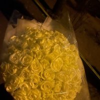 White roses by the piece