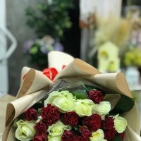 25 red and white roses