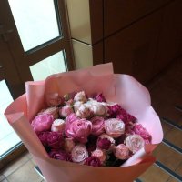 11 кустовых роз