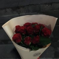 11 red roses