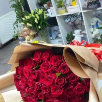 51 red roses 
