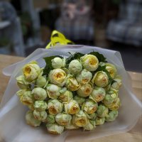 Букет півоноподібних троянд - Новотроїцьке