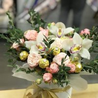 Коробка з трояндами та орхидеями - Медвежа