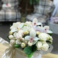 Коробка з трояндами та орхидеями - Іксан