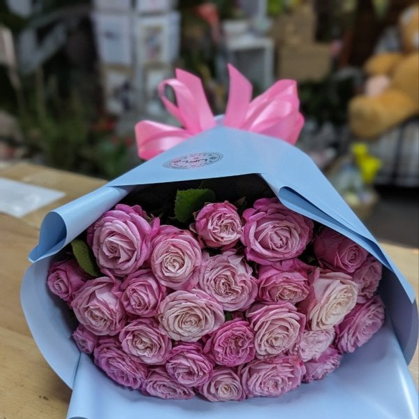 Акція! 25 яскраво-рожевих троянд 40 см - Кера