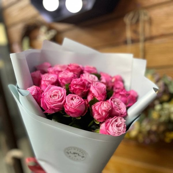 Акція! 25 яскраво-рожевих троянд 40 см