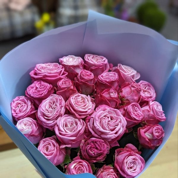Акція! 25 яскраво-рожевих троянд 40 см - Алчевськ
