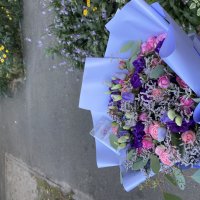 Цветы поштучно белые розы