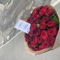 Цветы поштучно белые розы