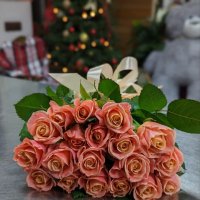 Цветы поштучно белые розы