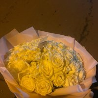 51 white roses - Medenychy