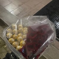 Поштучно кремовые розы
