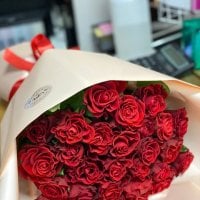 25 red roses - Muscat