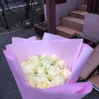 Букет 7 білих троянд