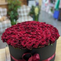 101 красная роза в коробке